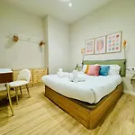 Modern With Style Near Center דירה ולנסיה
