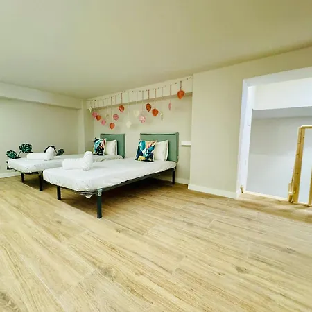 Modern With Style Near Center شقة فالنسيا
