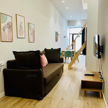 Modern With Style Near Center ולנסיה