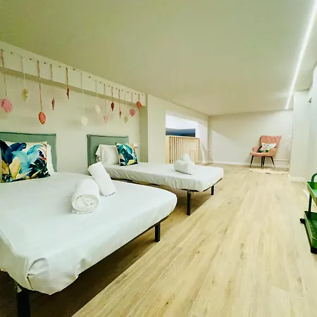 Modern With Style Near Center شقة *