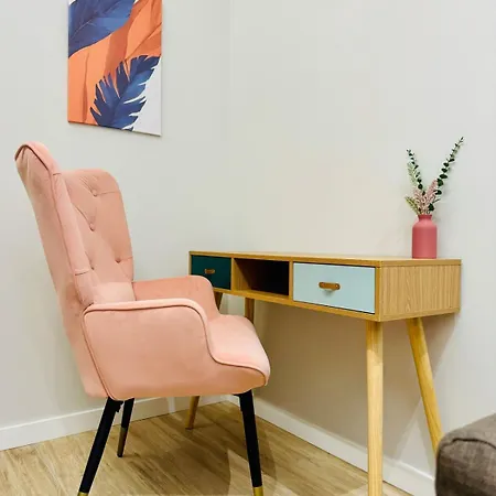 Modern With Style Near Center Valencia